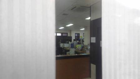 Penyidik KPK Bawa Satu Koper Besar dari Ruang Kerja Gubernur Kepri