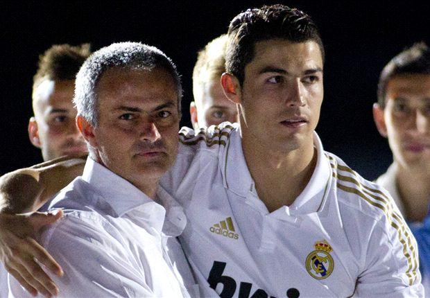 Ronaldo Buka Peluang Reuni dengan Mourinho di MU 