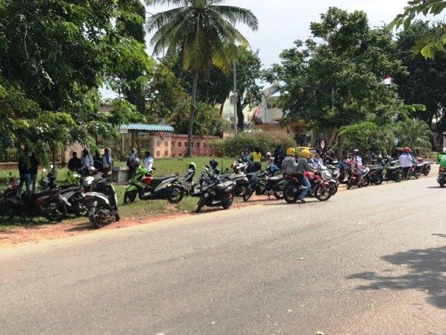 Tolak Omnibus Law, Sejumlah Buruh di Batam Tetap Mogok Kerja
