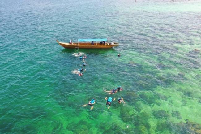 Snorkeling di Perairan Pulau Abang Batam Makin Diminati