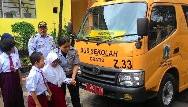 Warga Desa Limbung Berharap Bus Sekolah Beroperasi Kembali