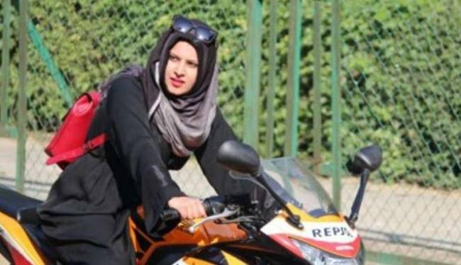 Ini Tips Berkendara Aman dan Nyaman Bagi Hijabers