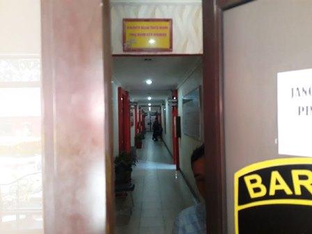 Pemeriksaan Pejabat Terkait Nurdin Basirun di Batam Dijaga Ketat Petugas Bersenjata 