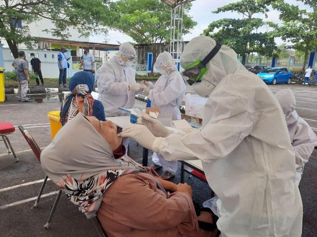Tracing Contact Gubernur Kepri, Sekda: Sudah 652 Sampel Swab Warga Negatif
