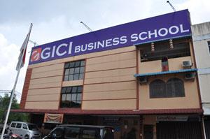 Mahasiswa GICI Business School Tunjukkan Bukti Yayasan Kerjai Anak Didik