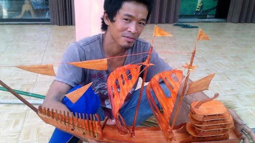 Nelayan Vietnam Menangis Usai Dibegal Preman di Natuna