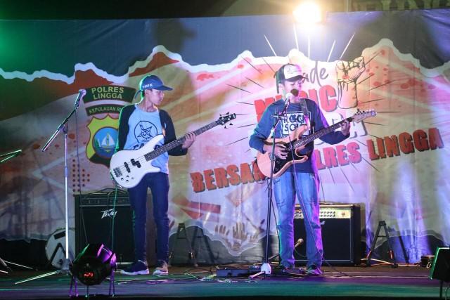 Polres Lingga Meriahkan Hari Sumpah Pemuda Lewat Parade Musik