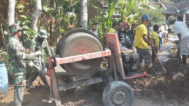 Sertu Soares Setir Molen Dan Layani Komunitas Motor