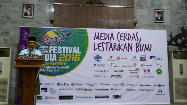 Gubernur Riau Buka Fesmed 2016 AJI Indonesia di Pekanbaru