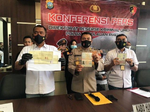 Aksi Tipu-tipu Calo TKI di Batam Berujung ke Kantor Polisi