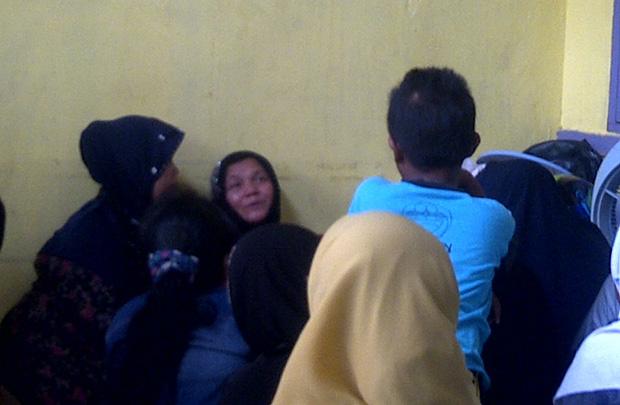 Malam Ini, 500 Sepeda Motor dan Puluhan Mobil Iringi Jenazah Nia ke Pemakaman