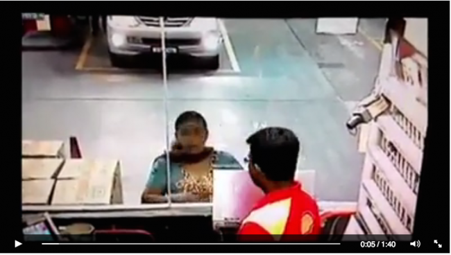 [VIDEO] Begini Nekatnya Komplotan Begal Beraksi di SPBU di Malaysia