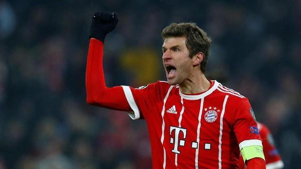 Mueller Diperebutkan MU dan Liverpool