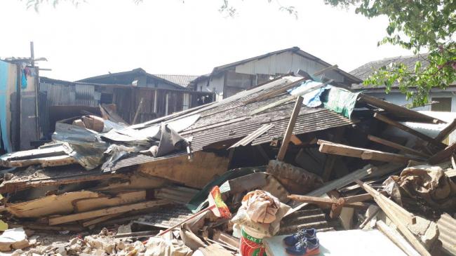 Puluhan Rumah di Tanjunguma Roboh Akibat Getaran Tanah Timbunan Amblas