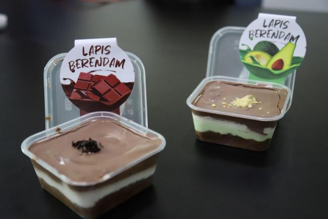Keunikan Kue Lapis Berendam, Desert Box Spesial Khas Kota Batam