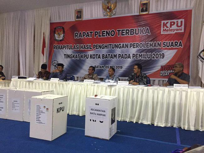 KPU Provinsi Kepri Tak Berani Ambil Alih Rekapitulasi Suara Batam