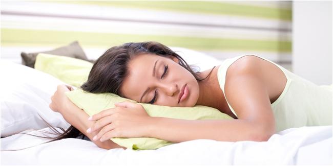 Ladies, Ini Dua Buah yang Bikin Kamu Tidur Nyenyak