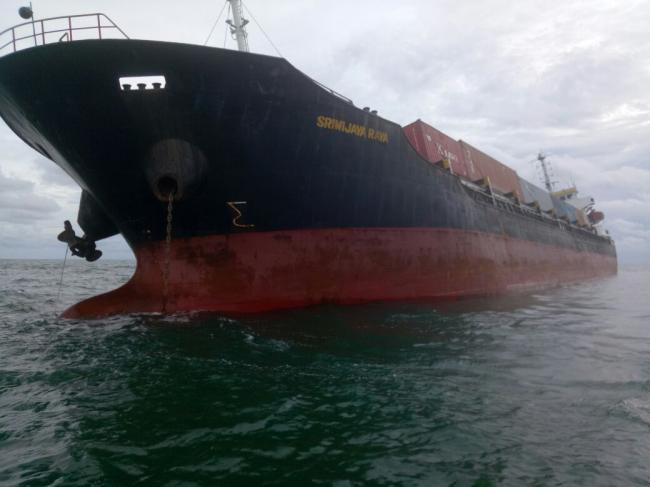 Kapal Kargo MV Sriwijaya Raya Bocor di Perairan Lingga