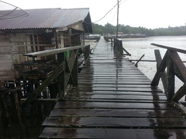 Jembatan Rusak, Warga Minta Kadishub Lingga Cek Kondisi
