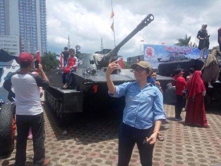 Pameran Alutsista TNI di Batam, Anak-anak Bebas Naik Tank
