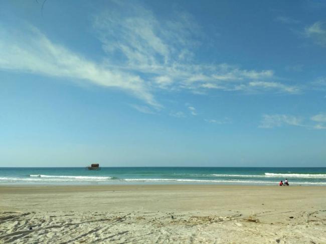 Pesona Pantai Dungun Lingga yang Cocok untuk Surfing