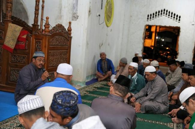 Gubernur Nurdin Hobi Safari Subuh, Ini Misinya 
