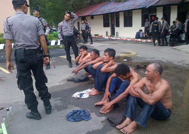 Inilah 7 Pria Mabuk Pengeroyok Anggota Polsek Batam Kota