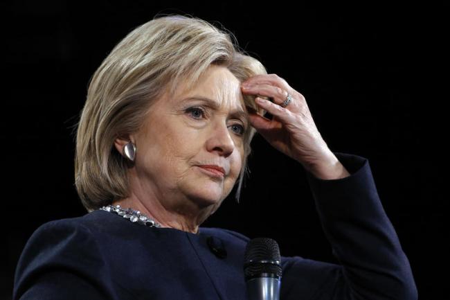 Sakit, Dokter Yakin Hillary Clinton Diracun