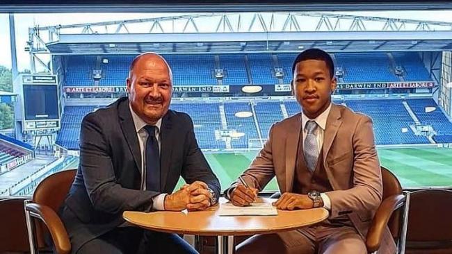 Joseph Simatupang Ferguson, Bocah Indonesia Ini Direkrut Blackburn Rovers