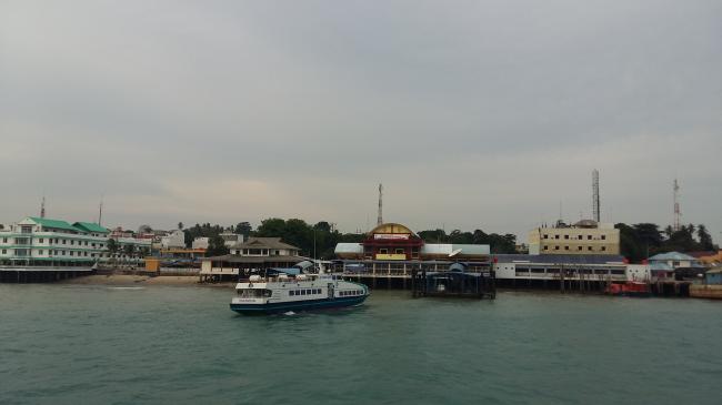 Pelabuhan Domestik Karimun Dilengkapi AC dan TV