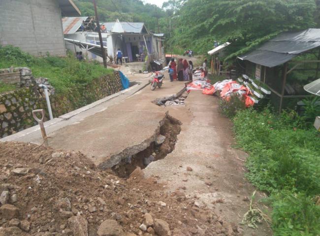 BNPB Ingatkan Warga Desa Ini akan Bencana Tanah Bergerak