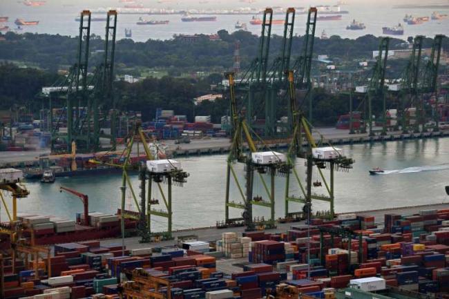 Pengiriman Farmasi Dongkrak Pertumbuhan Ekspor Singapura 9,7 Persen