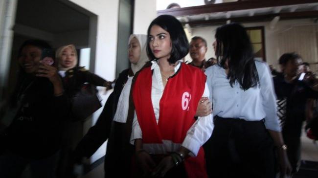 Hakim PN Surabaya Vonis Vanessa Angel 5 Bulan Penjara