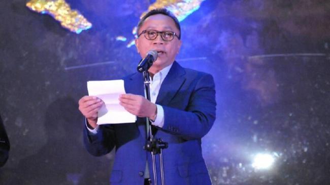 Buka Bareng Jokowi, Zulhas Bicara Menjahit Lagi Merah Putih