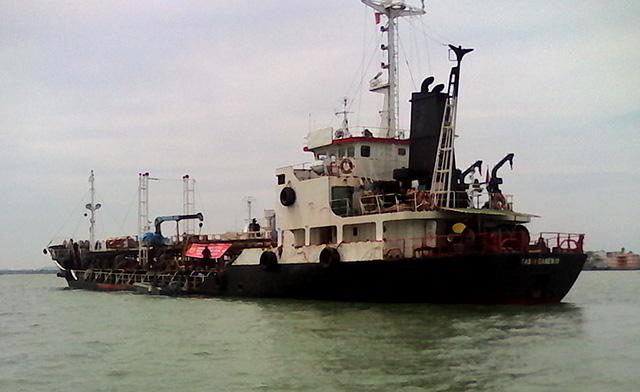 BC Karimun Sergap Kapal Tanker Pembawa Ribuan Ton Minyak Selundupan
