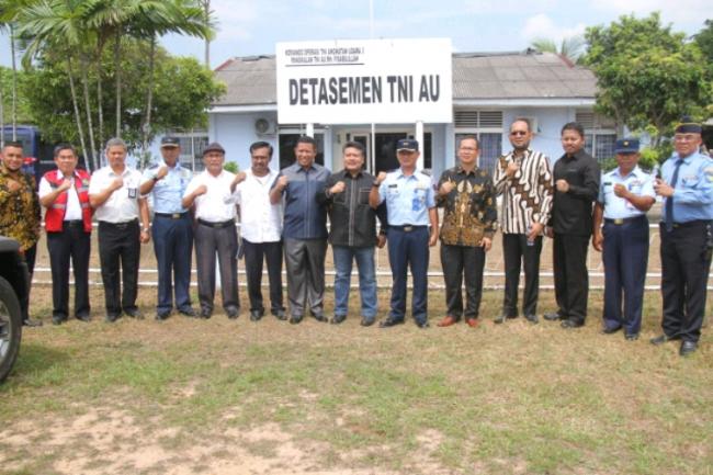 Taba Iskandar Prihatin Lihat Markas TNI AU di Bandara Hang Nadim