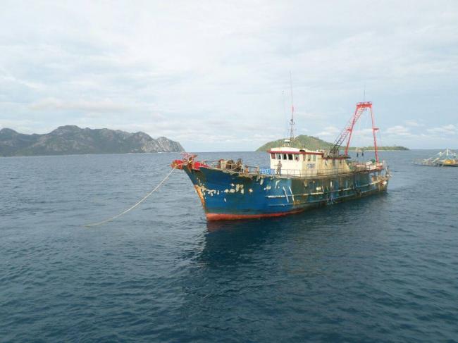 KRI Tembak Kapal Ikan Cina yang Dikawal Coast Guard Cina di Laut Natuna