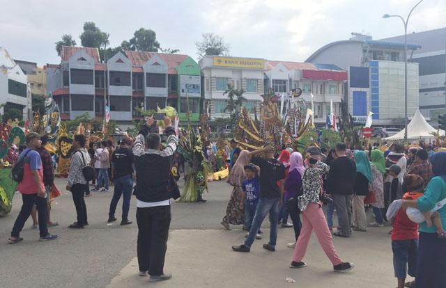 Ribuan Orang Padati Acara Karnaval di Nagoya 