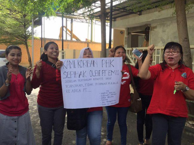 Di-PHK Oleh PT EMI, Enam Ibu-ibu di Batam Unjuk Rasa 