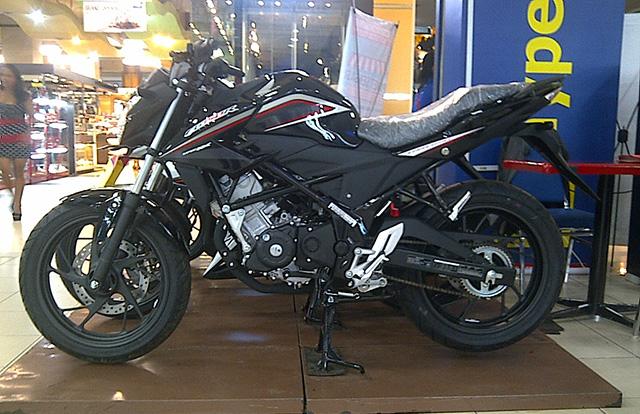 Ini Penampakan dan Spesifikasi New CB150R
