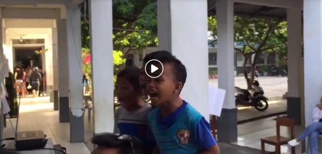 Video: Kocak, Penghitungan Suara vs Main Teriak-teriakan Bocah di Batam