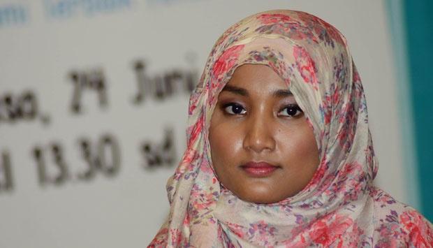 Dibilang Bodoh oleh Iis Dahlia, Fatin Banjir Dukungan Netizen  