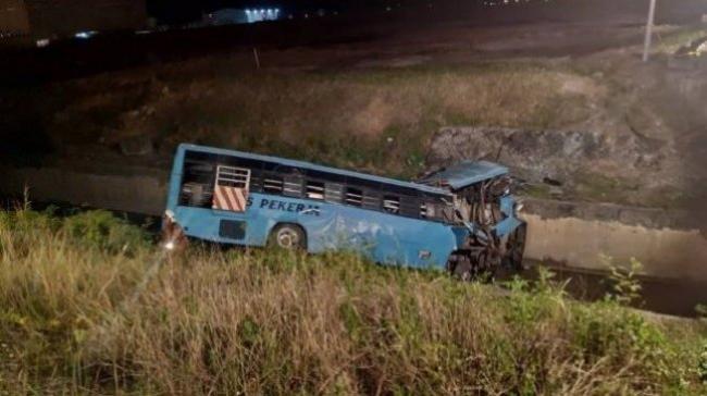 Kecelakaan Bus Dekat Bandara Kuala Lumpur Tewaskan 3 WNI