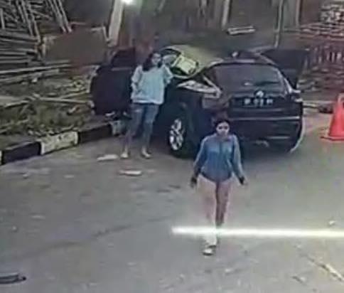 Bagaimana Laura dan Varissa Bisa Selamat dari Kecelakaan Horor di Harbour Bay Mall?