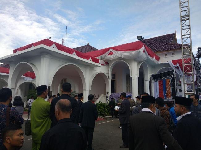 Gedung Daerah Ramai Jelang Pelantikan Wako dan Wawako Tanjungpinang
