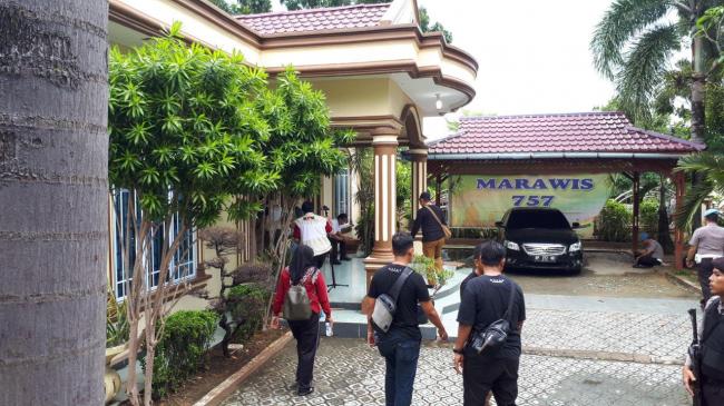 Dua Unit Mobil di Kediaman Nurdin Diobok-obok Tim KPK