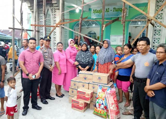 Kapolres Karimun Salurkan Bantuan untuk Korban Kebakaran