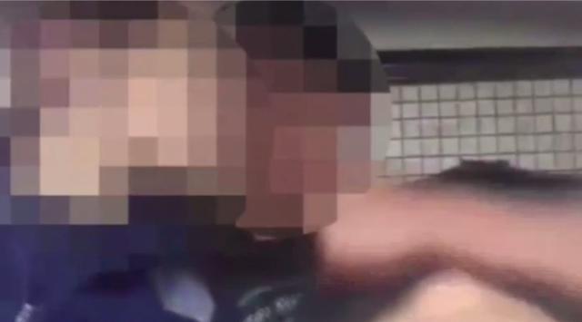 Polwan Terekam Kamera Berhubungan Intim di Mobil Patroli