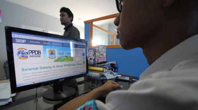 Tak Ada Warnet dan Minim Sinyal, Kades di Bintan Berjuang demi PPDB Online