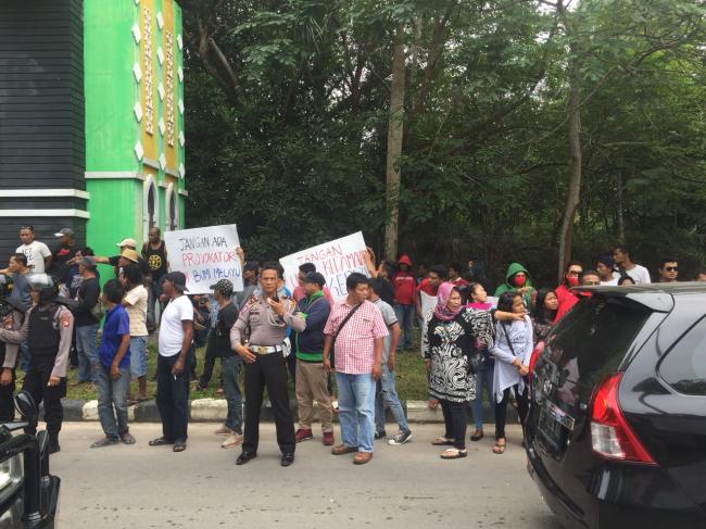 Kedatangan Ratna Sarumpaet Disambut Aksi Penolakan di Batam